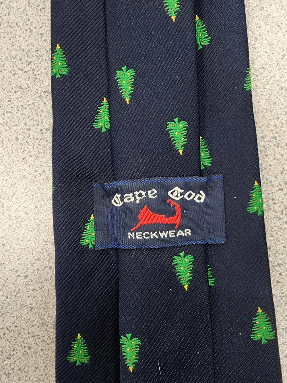 Cape Cod Neckwear Mens Vintage Christmas Tree Silk Tie Navy Blue